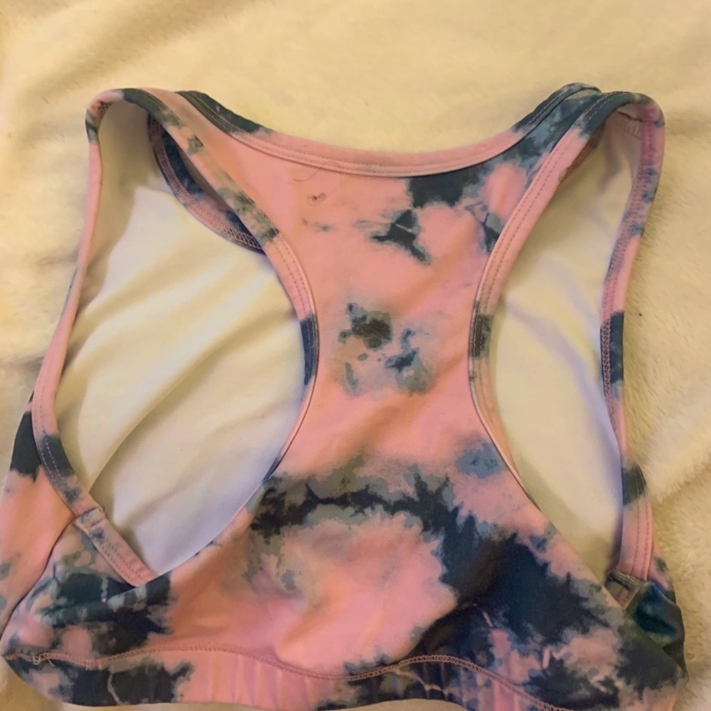 crop top - Picture 3 of 3